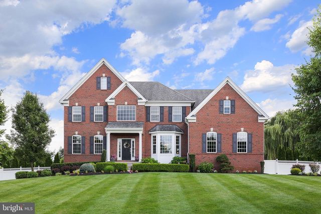5 MANCHESTER CT, Columbus, NJ 08022