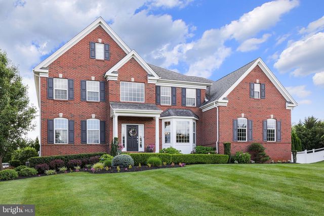 5 MANCHESTER CT, Columbus, NJ 08022