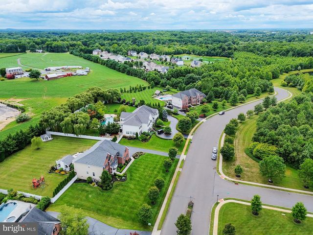 5 MANCHESTER CT, Columbus, NJ 08022