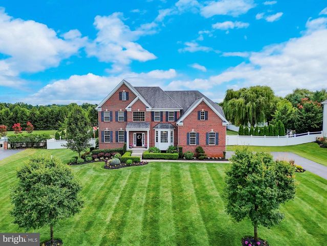 5 MANCHESTER CT, Columbus, NJ 08022