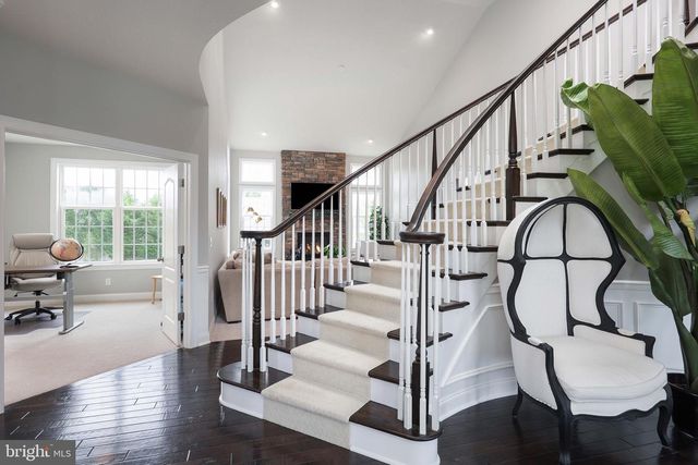 5 MANCHESTER CT, Columbus, NJ 08022
