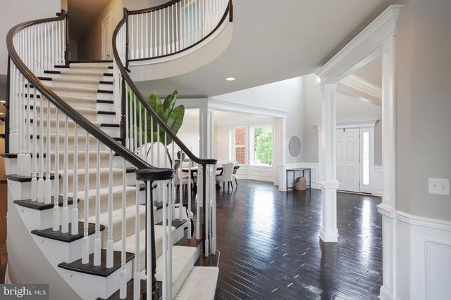5 MANCHESTER CT, Columbus, NJ 08022
