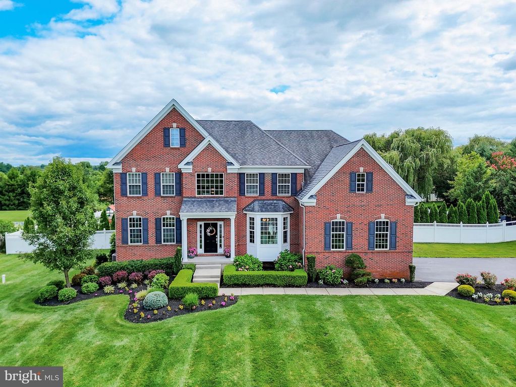 5 MANCHESTER CT, Columbus, NJ 08022