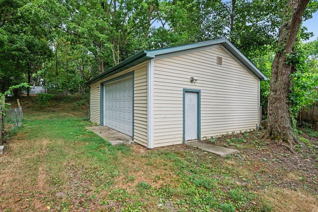 414 Trimble Avenue, Kalamazoo, MI 49048