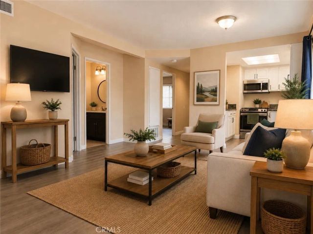 788 Gianni 202, Corona, CA 92879