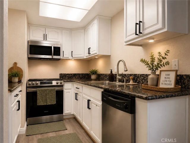 788 Gianni 202, Corona, CA 92879