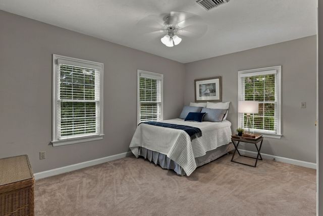 12 Daniel Shays Rd, Hopkinton, MA 01748