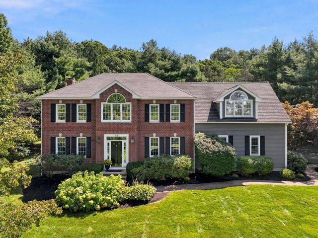 12 Daniel Shays Rd, Hopkinton, MA 01748