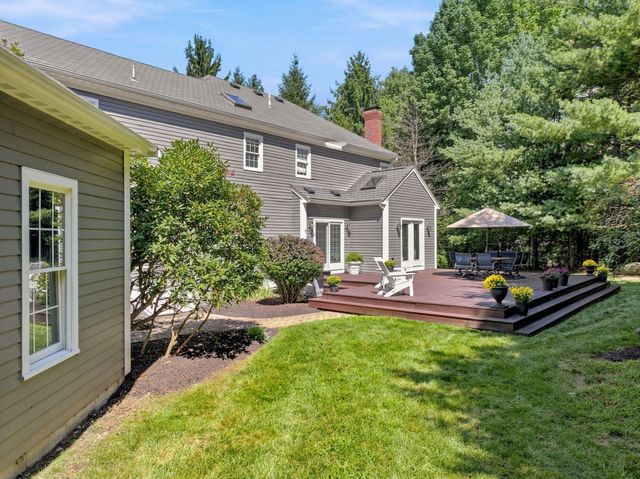 12 Daniel Shays Rd, Hopkinton, MA 01748