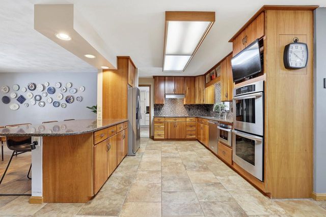 5427 OAKWOOD AVENUE, Stevens Point, WI 54482