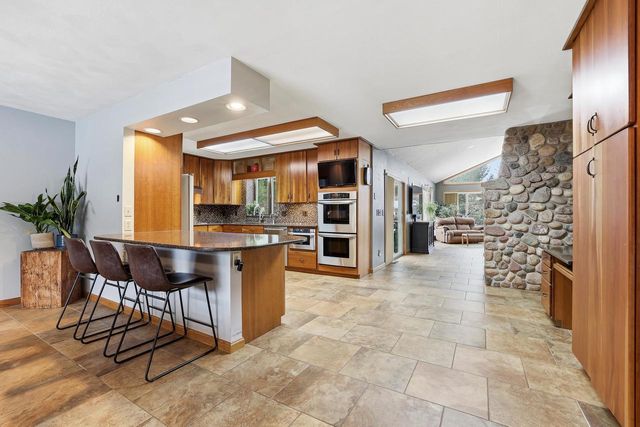 5427 OAKWOOD AVENUE, Stevens Point, WI 54482