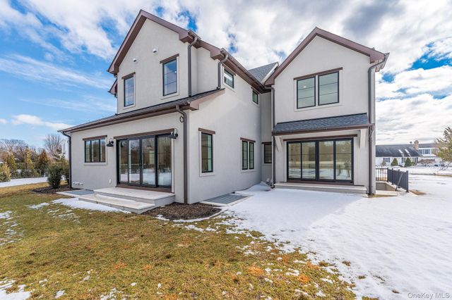 2045 Willow Drive, East Marion, NY 11939