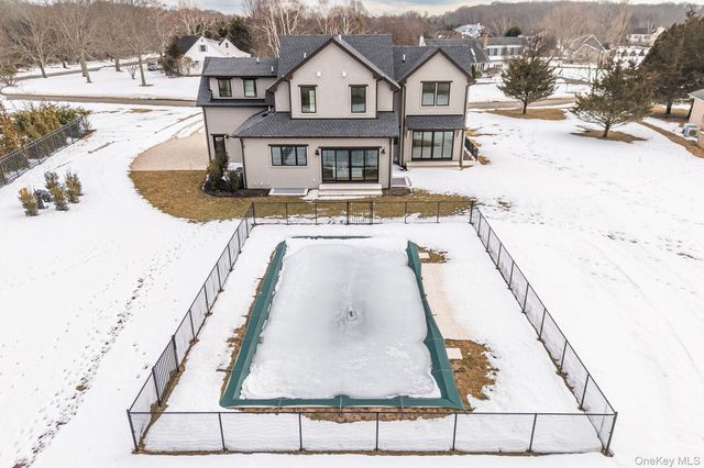 2045 Willow Drive, East Marion, NY 11939