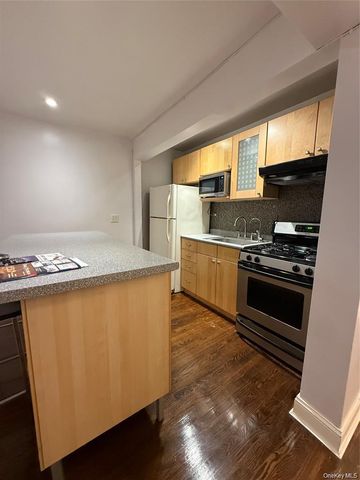102-25 67th Road 4D, Forest Hills, NY 11375