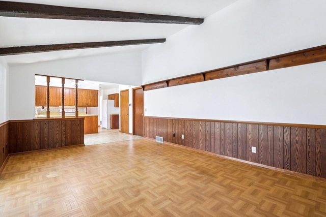 18215 Parish DRIVE, Brookfield, WI 53045