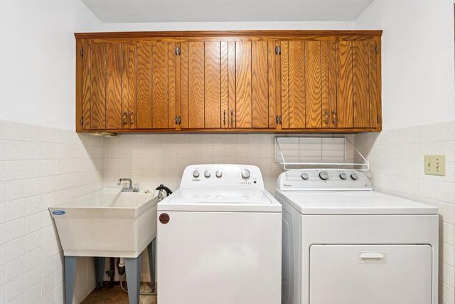 18215 Parish DRIVE, Brookfield, WI 53045