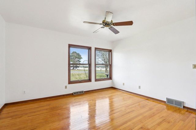 18215 Parish DRIVE, Brookfield, WI 53045