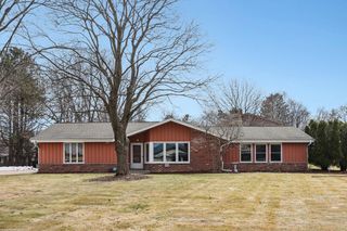 18215 Parish DRIVE, Brookfield, WI 53045