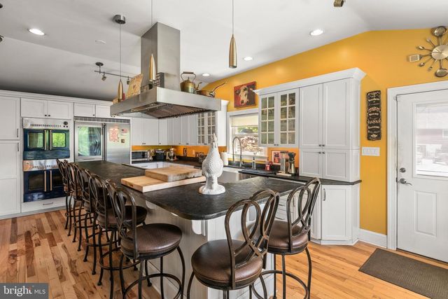 12 ALEXIS LN, Malvern, PA 19355