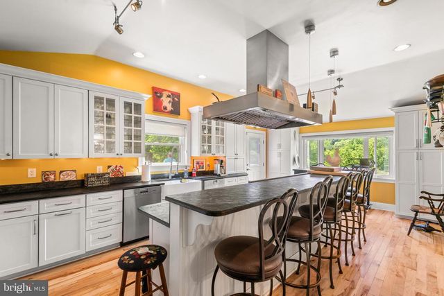 12 ALEXIS LN, Malvern, PA 19355