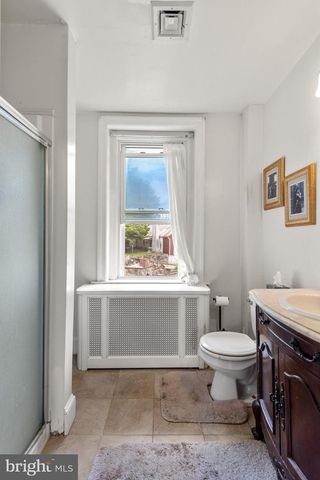 12 ALEXIS LN, Malvern, PA 19355