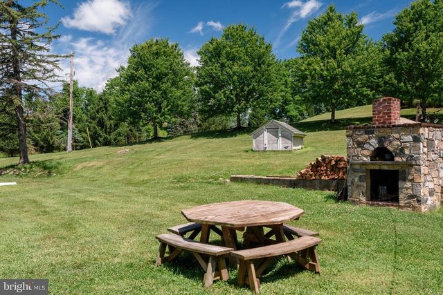 12 ALEXIS LN, Malvern, PA 19355