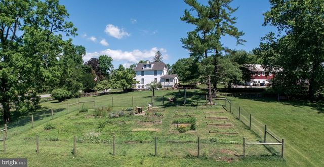 12 ALEXIS LN, Malvern, PA 19355