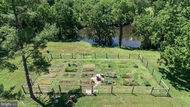 12 ALEXIS LN, Malvern, PA 19355