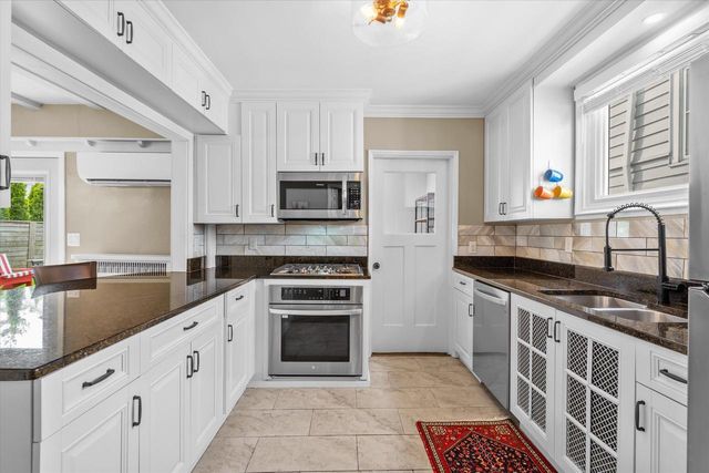 4477 Murray AVENUE, Shorewood, WI 53211