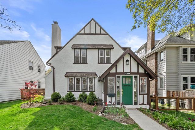 4477 Murray AVENUE, Shorewood, WI 53211