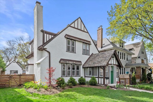 4477 Murray AVENUE, Shorewood, WI 53211