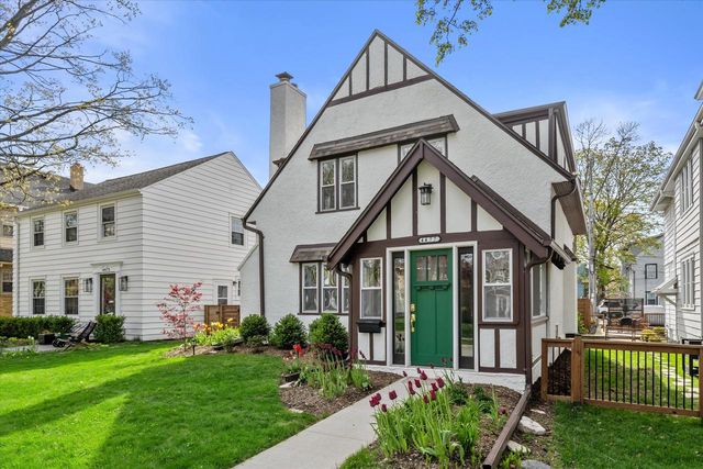 4477 Murray AVENUE, Shorewood, WI 53211