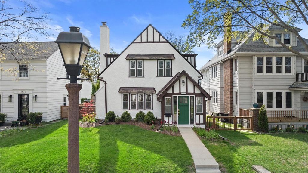4477 Murray AVENUE, Shorewood, WI 53211