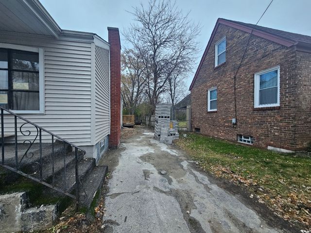 14925 Riverside Drive, South Holland, IL 60473