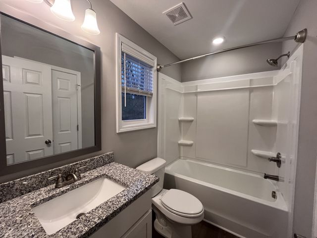 114 Valley View Cir Apt B, Clarksville, TN 37040