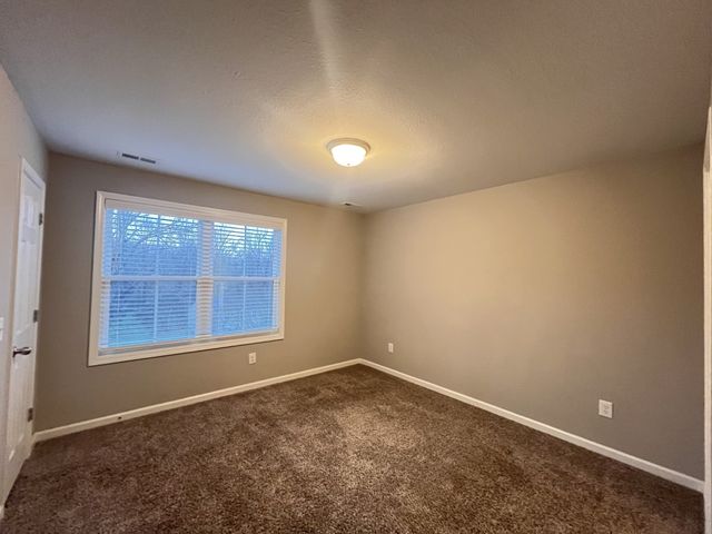 114 Valley View Cir Apt B, Clarksville, TN 37040
