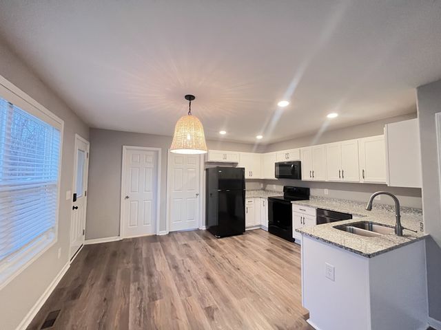 114 Valley View Cir Apt B, Clarksville, TN 37040