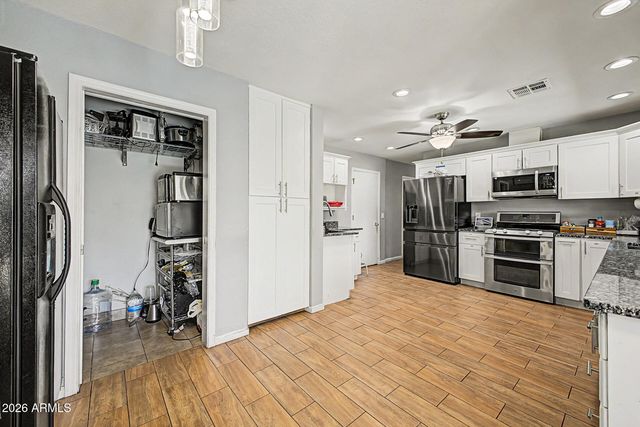 6021 N 10TH Street, Phoenix, AZ 85014