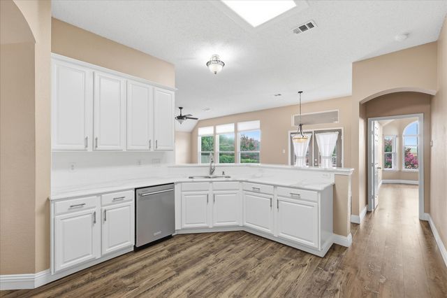 5541 Cranberry Drive, Fort Worth, TX 76137