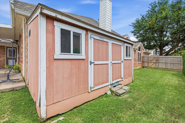 5541 Cranberry Drive, Fort Worth, TX 76137