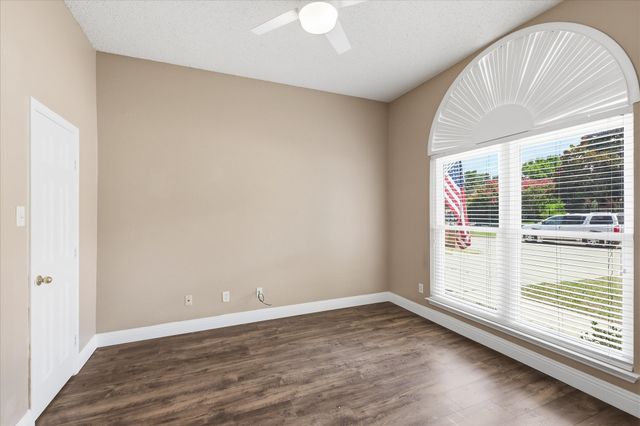 5541 Cranberry Drive, Fort Worth, TX 76137