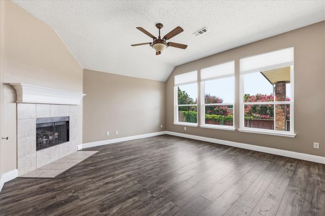 5541 Cranberry Drive, Fort Worth, TX 76137