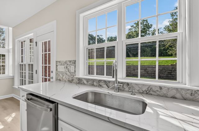 2013 Delaware Dr, Nolensville, TN 37135