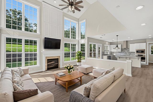 2013 Delaware Dr, Nolensville, TN 37135