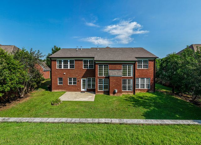 2013 Delaware Dr, Nolensville, TN 37135