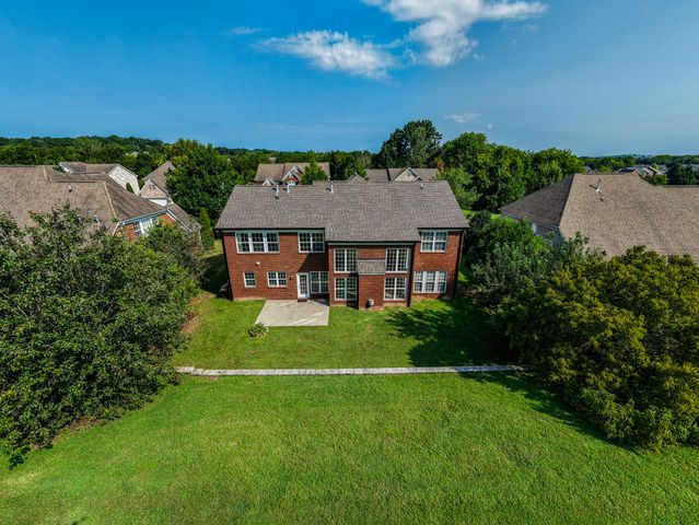 2013 Delaware Dr, Nolensville, TN 37135