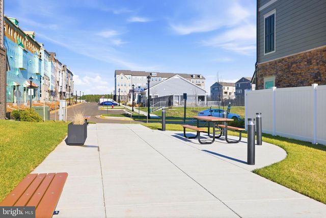 1017 VENIFENA TER SE, Leesburg, VA 20175