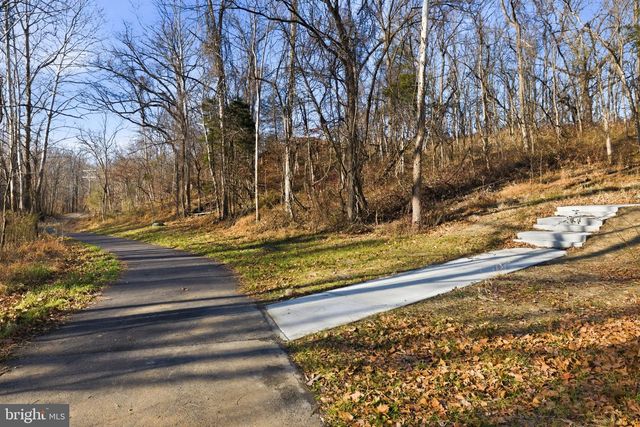 1017 VENIFENA TER SE, Leesburg, VA 20175