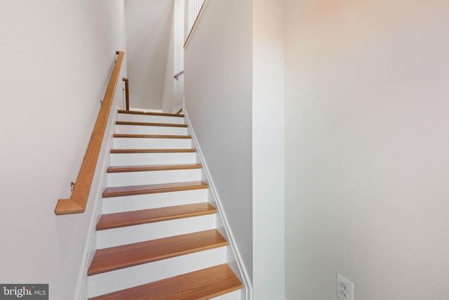 1017 VENIFENA TER SE, Leesburg, VA 20175