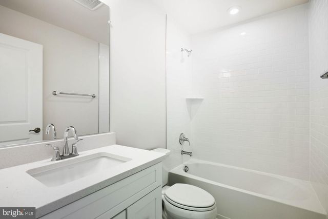 1017 VENIFENA TER SE, Leesburg, VA 20175